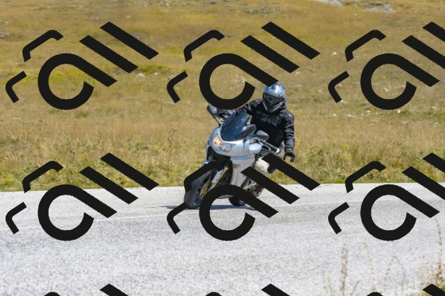 20250831124454_-R020066_r2