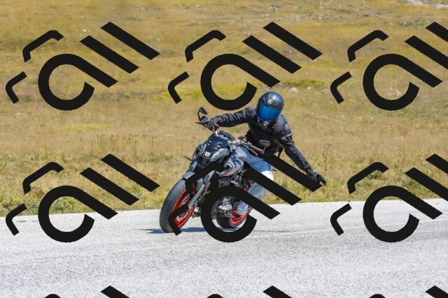 20250831124456_-R020070_r2