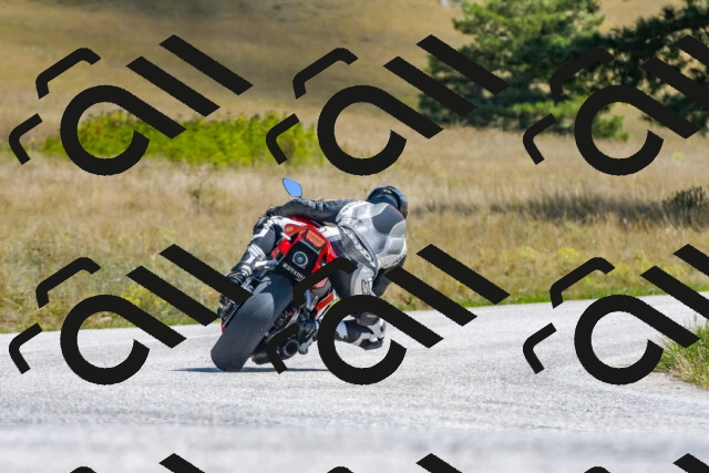 20250831124948_-R020092_r2