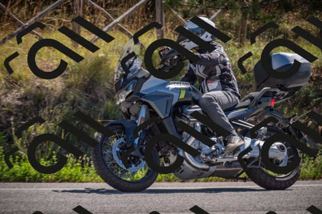 20250904111624-_5000796_am_