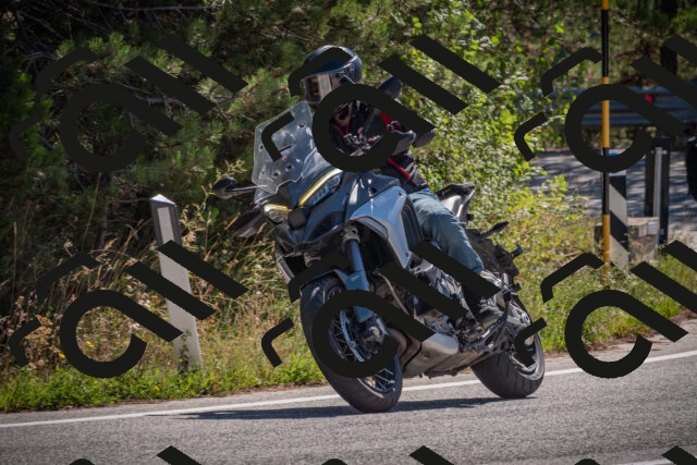 20250904111627-_5000799_am_