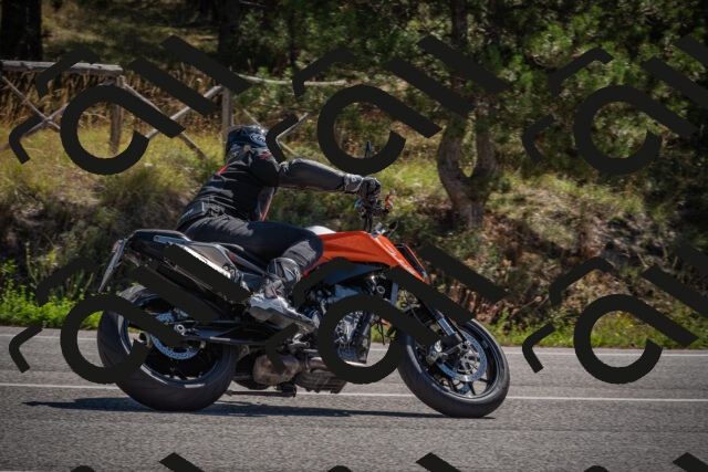 20250904112126-_5000818_am_