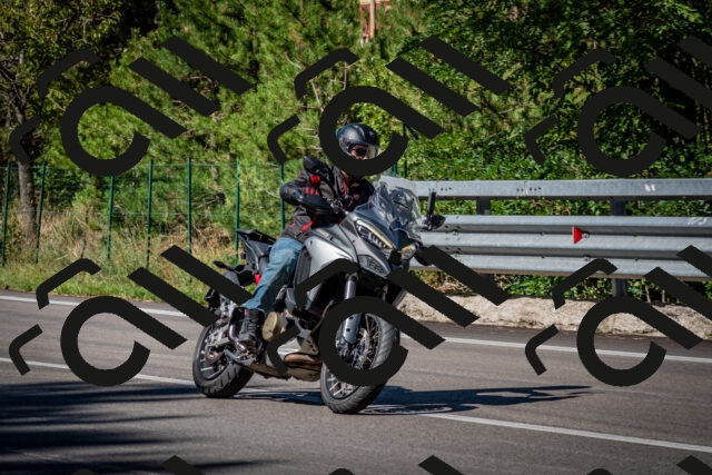 202509041112-DSC_9819_c2