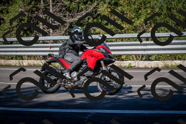 202509041112-DSC_9822_c2