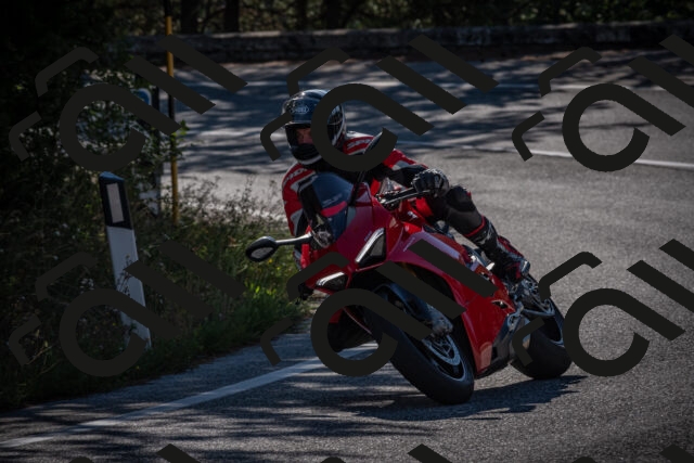 20250906094853-_5000840_am_