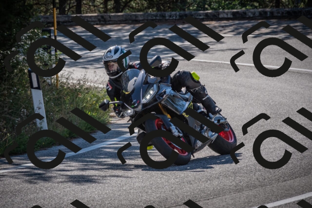 20250906094854-_5000842_am_