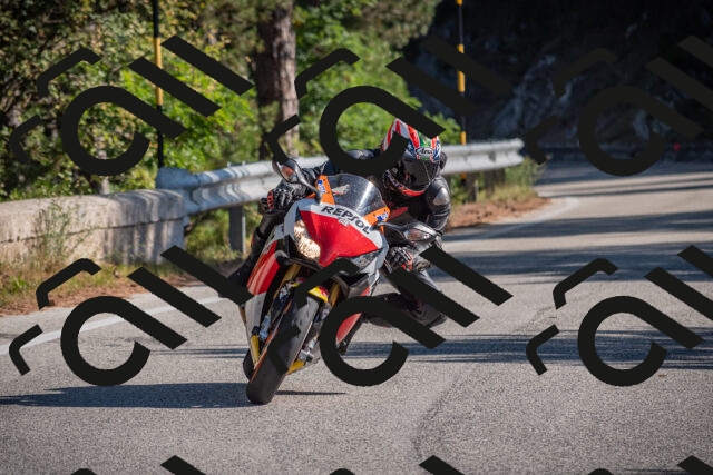 20250906095534-_5000867_am_