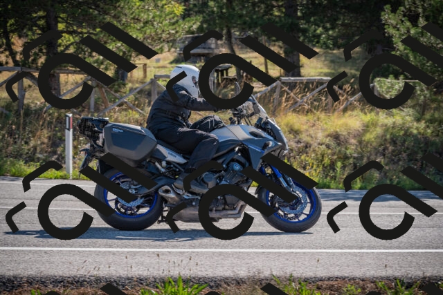 20250906100247-_5000901_am_