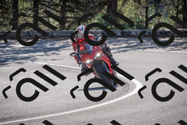 20250906101055-_5000940_am_