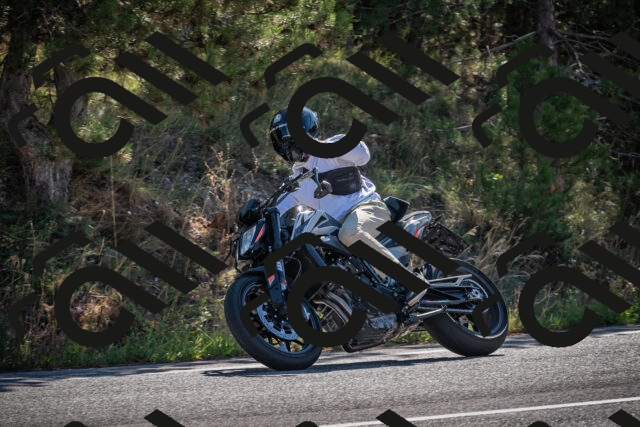 20250906101325-_5000953_am_