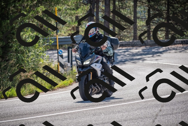 20250906101456-_5000958_am_