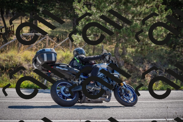 20250906101643-_5000971_am_