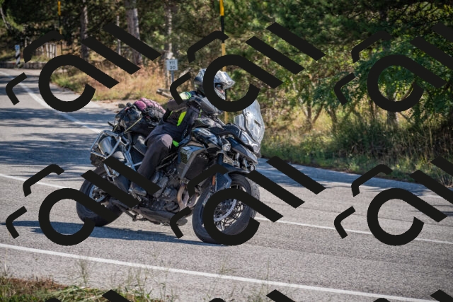 20250906102412-_5001021_am_