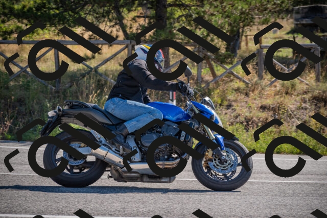 20250906102426-_5001028_am_