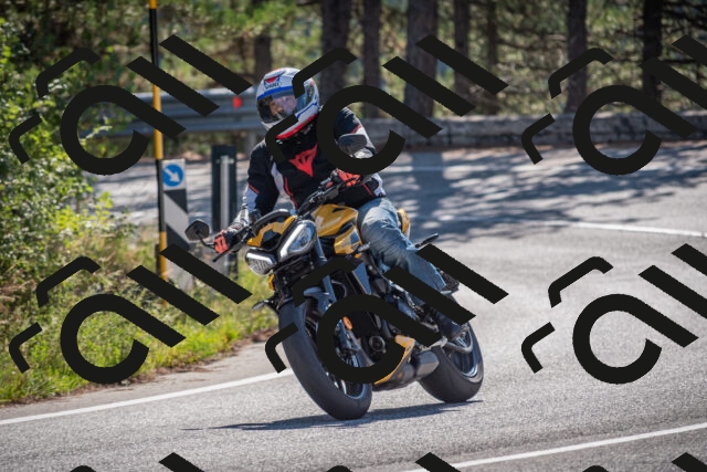 20250906102540-_5001032_am_