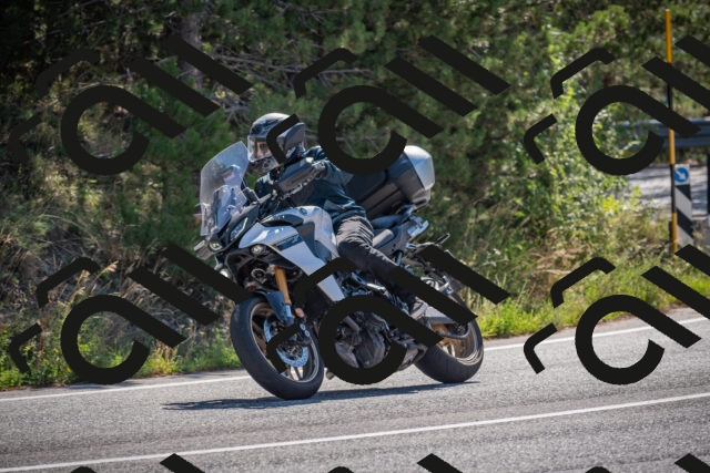 20250906102552-_5001035_am_