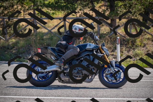 20250906102636-_5001042_am_