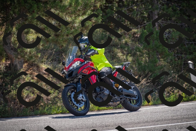 20250906102715-_5001045_am_