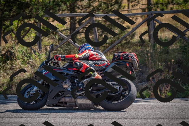 20250906102956-_5001063_am_