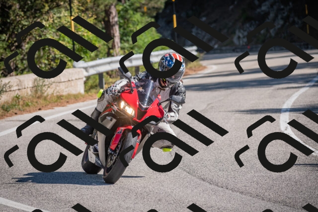 20250906103436-_5001074_am_