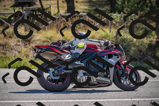 20250906103437-_5001076_am_