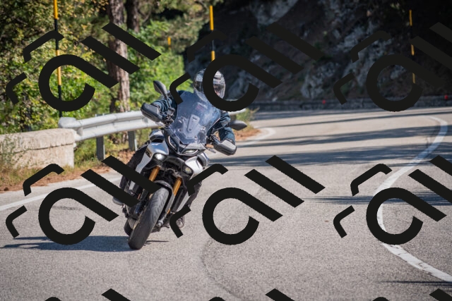 20250906103801-_5001085_am_