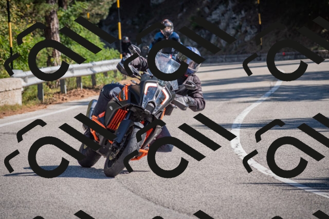 20250906103807-_5001090_am_