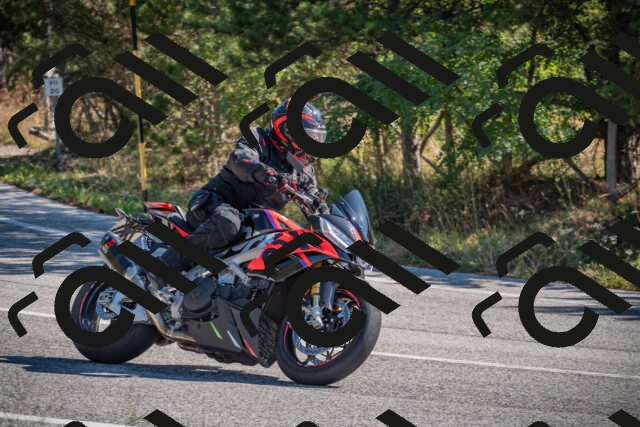 20250906103812-_5001098_am_