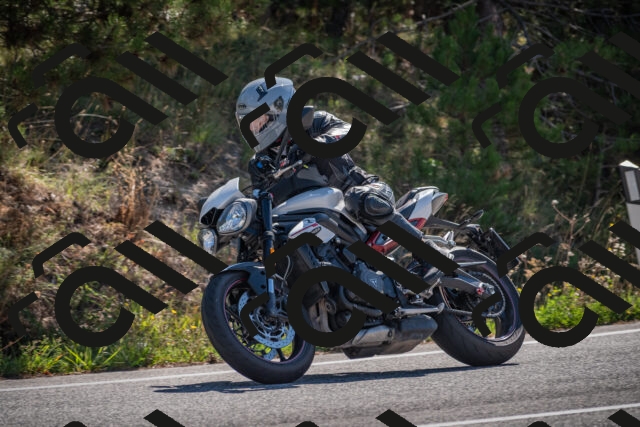 20250906103835-_5001102_am_