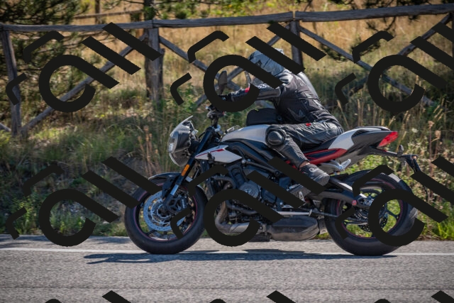 20250906103836-_5001103_am_