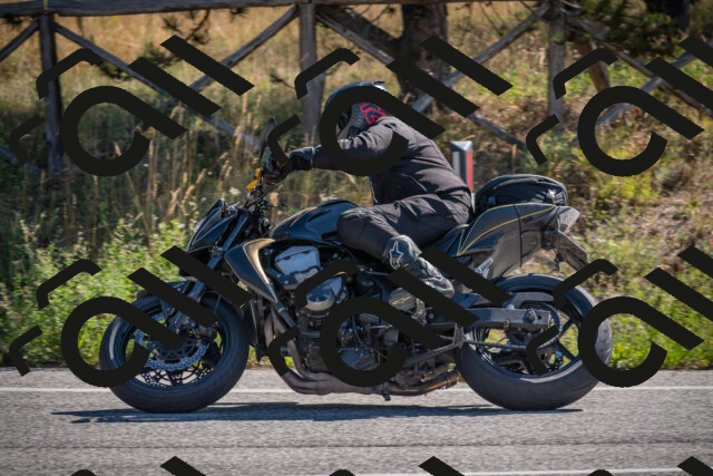 20250906103930-_5001109_am_