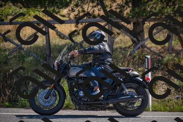 20250906104038-_5001116_am_