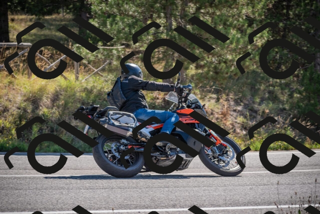 20250906104100-_5001119_am_