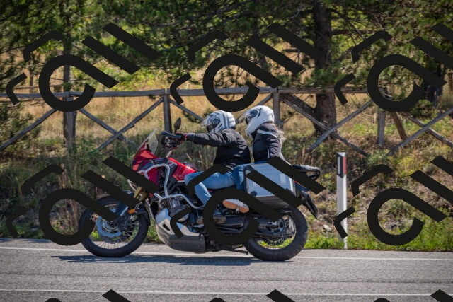 20250906104154-_5001126_am_