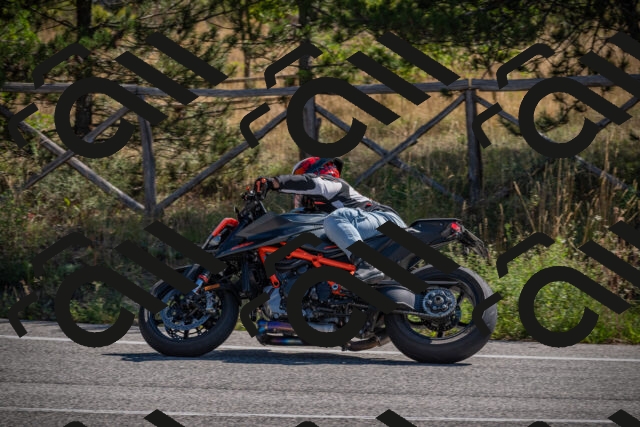 20250906105736-_5001231_am_