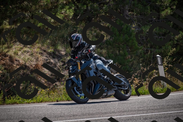 20250906105755-_5001239_am_