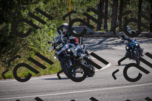 20250906110605-_5001282_am_