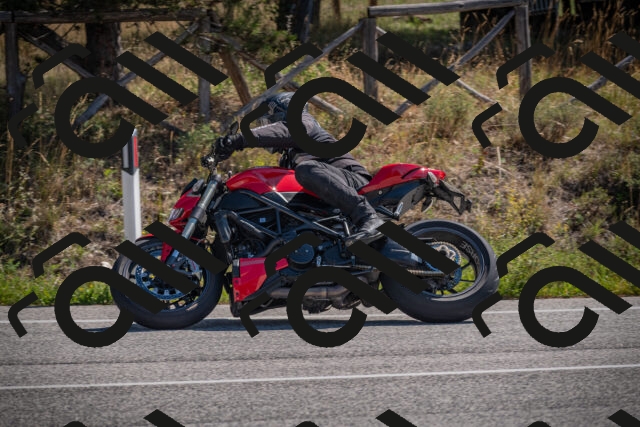 20250906110912-_5001304_am_