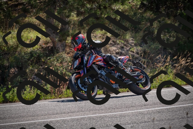 20250906110920-_5001307_am_