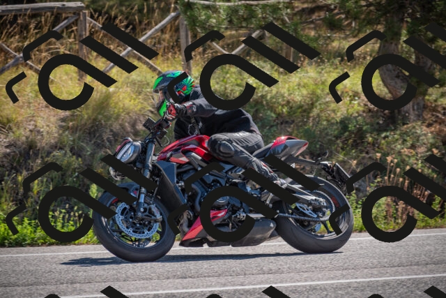 20250906111047-_5001332_am_