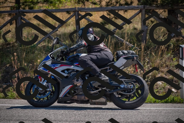 20250906111103-_5001336_am_