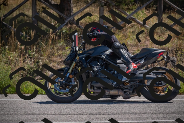 20250906111434-_5001359_am_