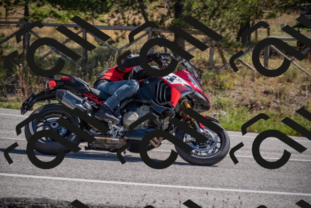 20250906112034-_5001385_am_