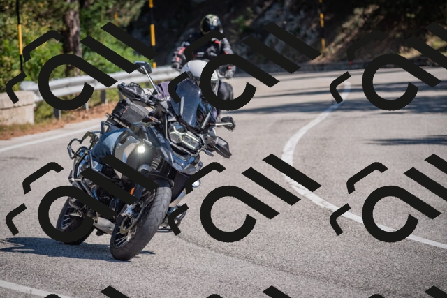 20250906112052-_5001390_am_