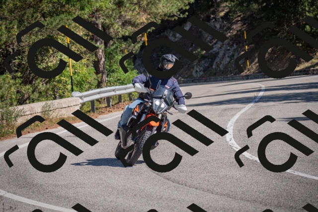 20250906112239-_5001407_am_