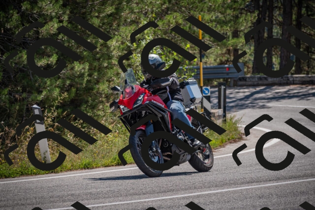 20250906112357-_5001412_am_