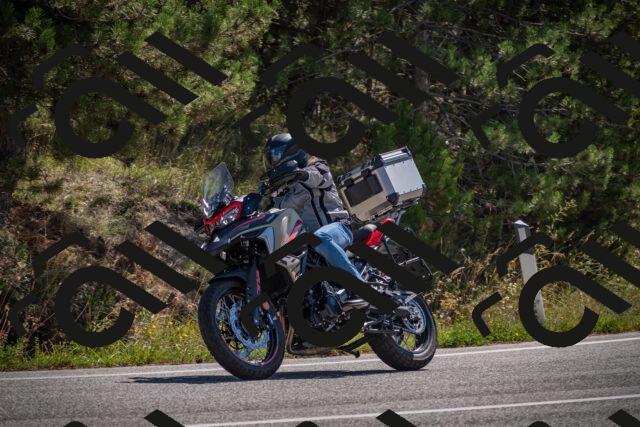 20250906112359-_5001414_am_