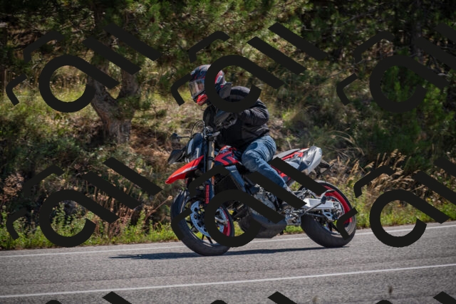 20250906112837-_5001452_am_