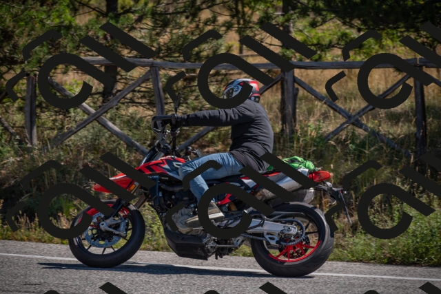 20250906112843-_5001458_am_