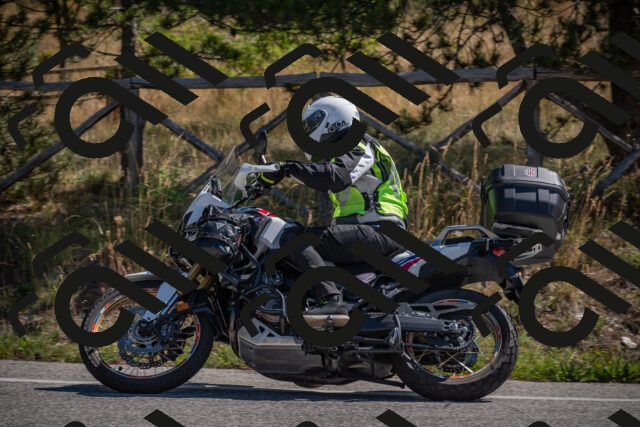 20250906112846-_5001460_am_